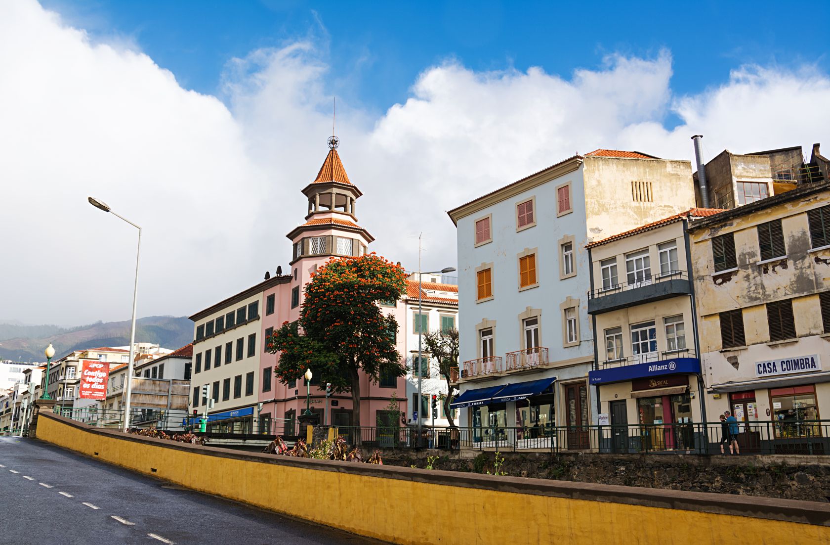 Madeira investing on housing - Vimarsana News
